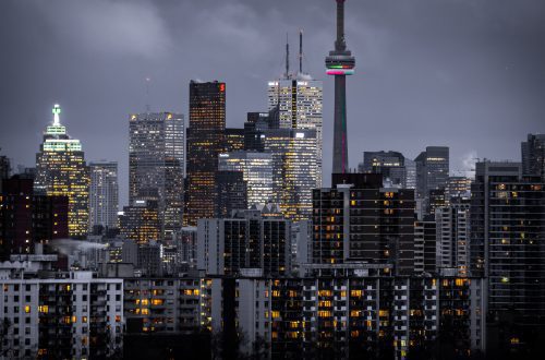 What is the cost of a middle class lifestyle in Toronto